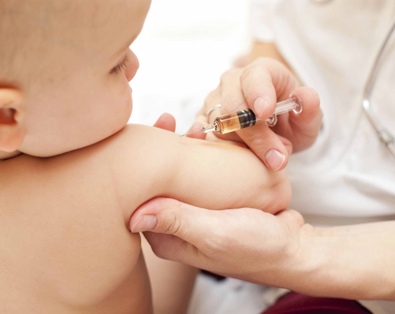 Bambini non vaccinati a scuola: armi inconsapevoli e innocenti