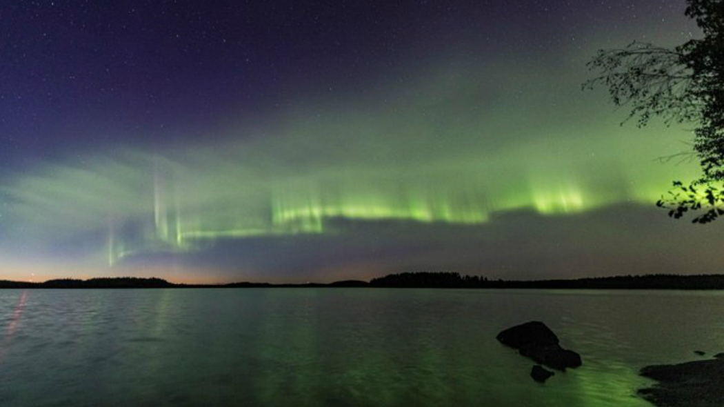 Fotografati nuovi tipi di aurora polare: tra dune di luce e colori insoliti
