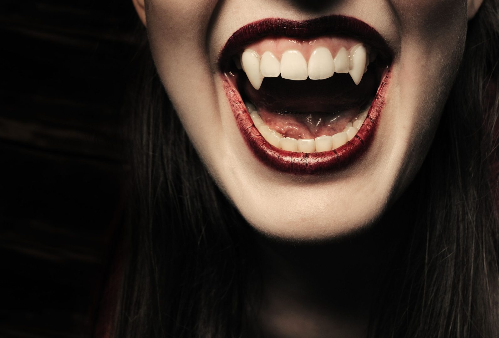 Esistono i vampiri nella realtà? Dal capolavoro di Bram Stoker alle porfirie