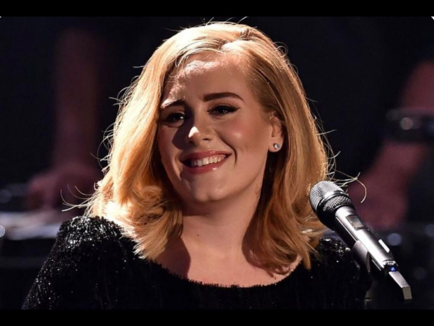 La depressione post partum, il tema nascosto nelle canzoni di Adele