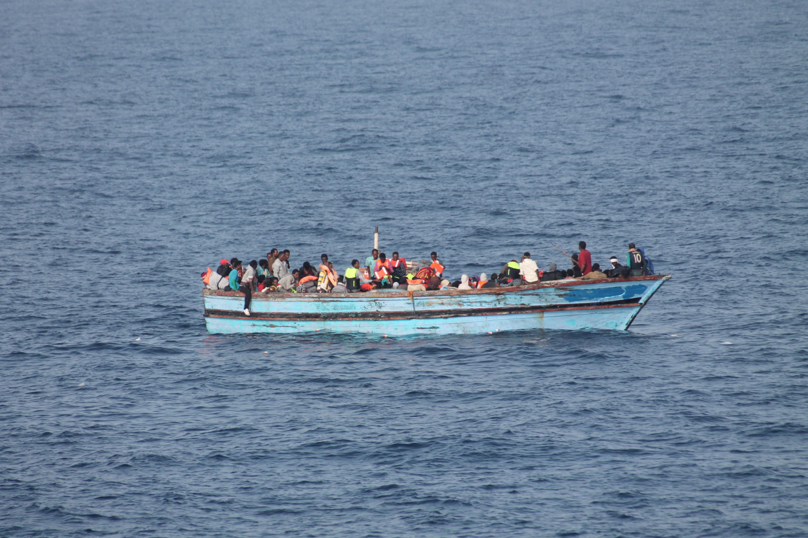 Scopriamo quali norme proibiscono che i migranti al largo della Libia siano lasciati in mare