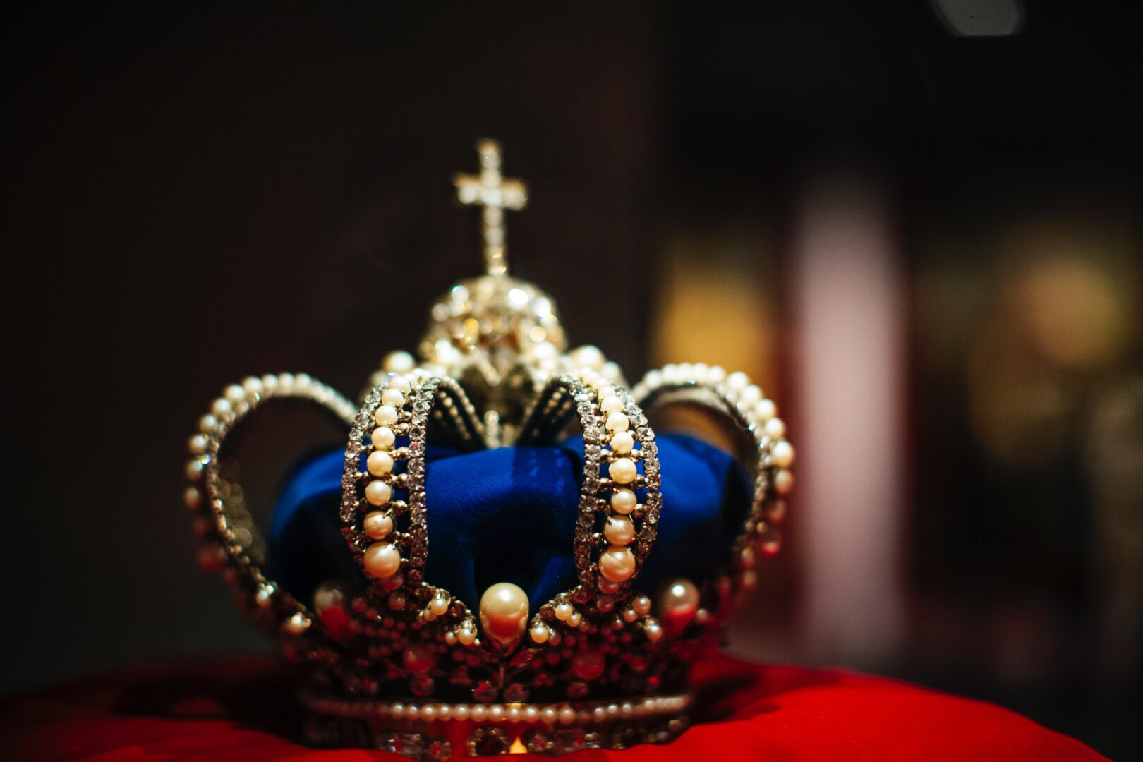 Machiavelli e la serie “Domina” ci mostrano come agisce un “principe”