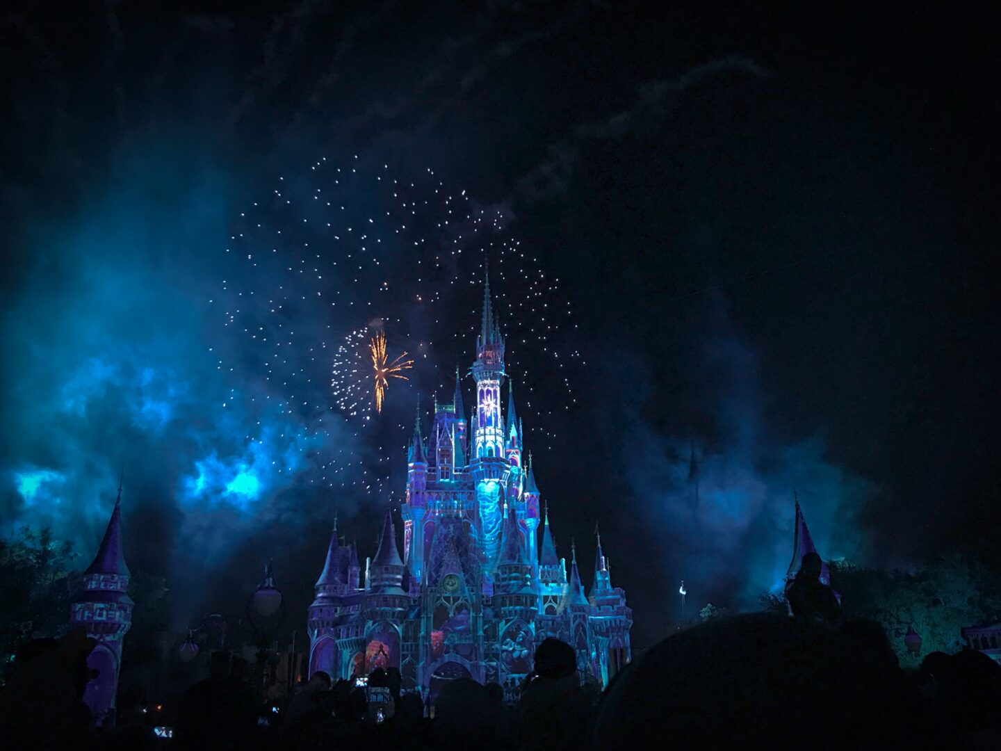 “Ricordami, ora devo andare via”: la filosofia che si nasconde dietro il film Disney “Coco”