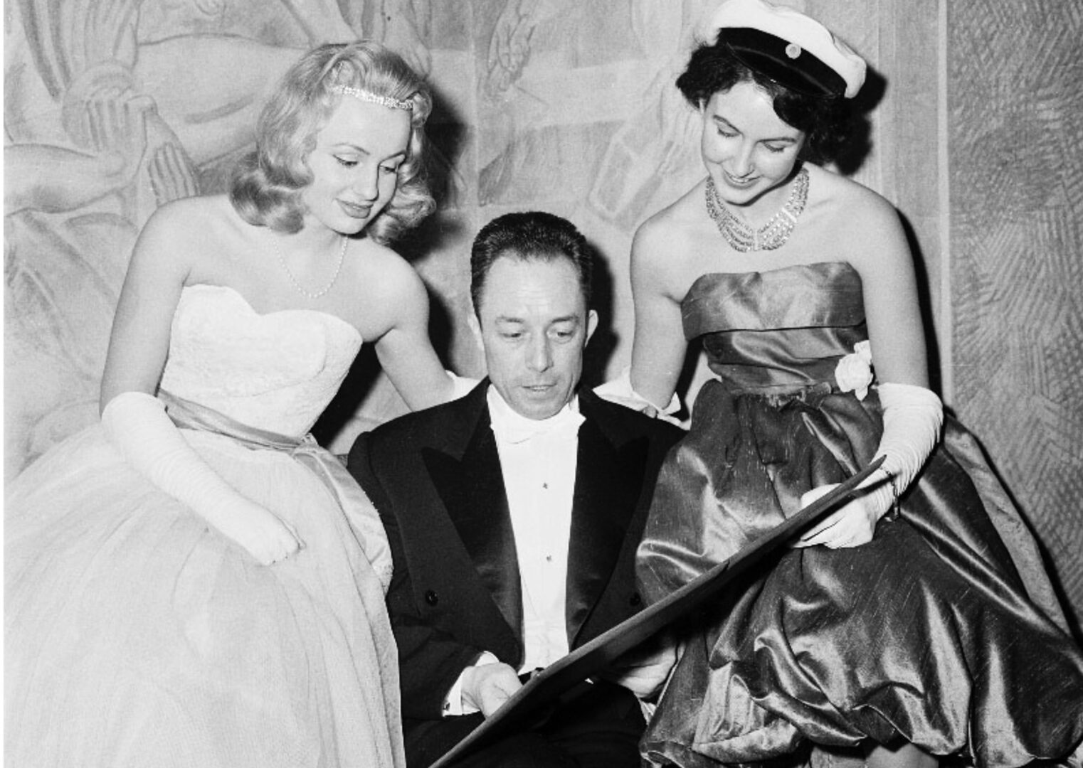 Nasce Albert Camus: ecco la vita di colui che ha indagato l’assurdo e l’incomprensibile