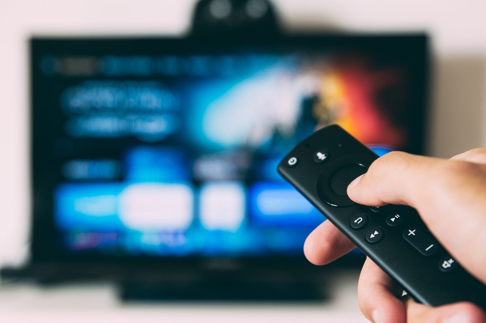 Ecco come televisione, OTT e social si intrecciano nel fenomeno “Mare Fuori”