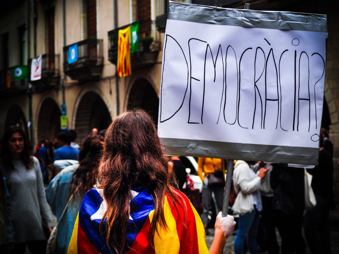 Agitazione Nazionale: Le Onde di Protesta Travolgono la Spagna per Opporsi a Sanchez