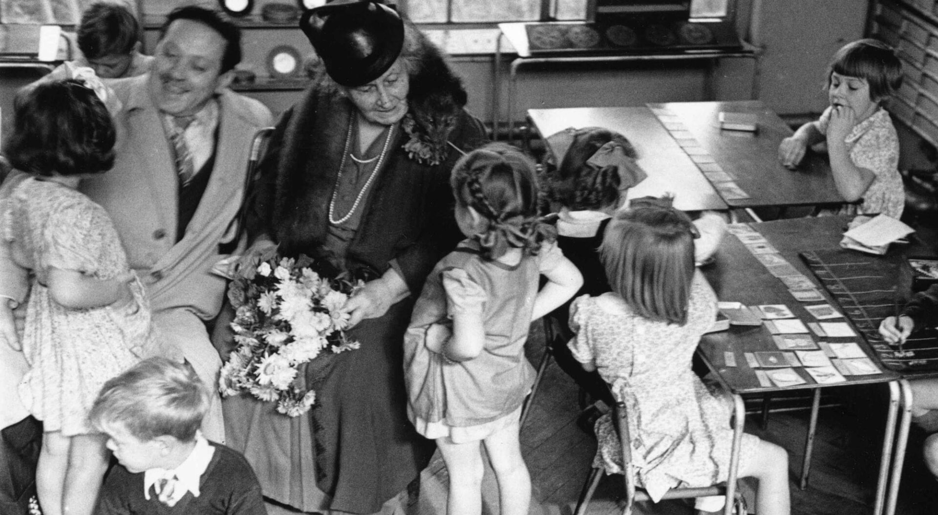 Maria Montessori: la donna che segnò la nascita di una vera attenzione all’infanzia nel Novecento