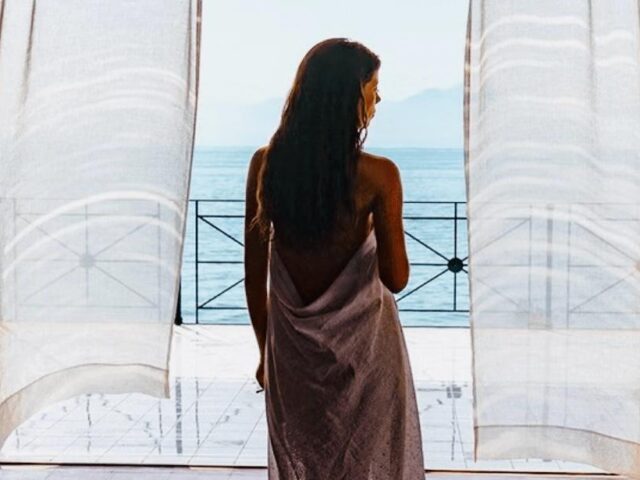 “Parthenope” di Paolo Sorrentino e il “Male Gaze” di Laura Mulvey