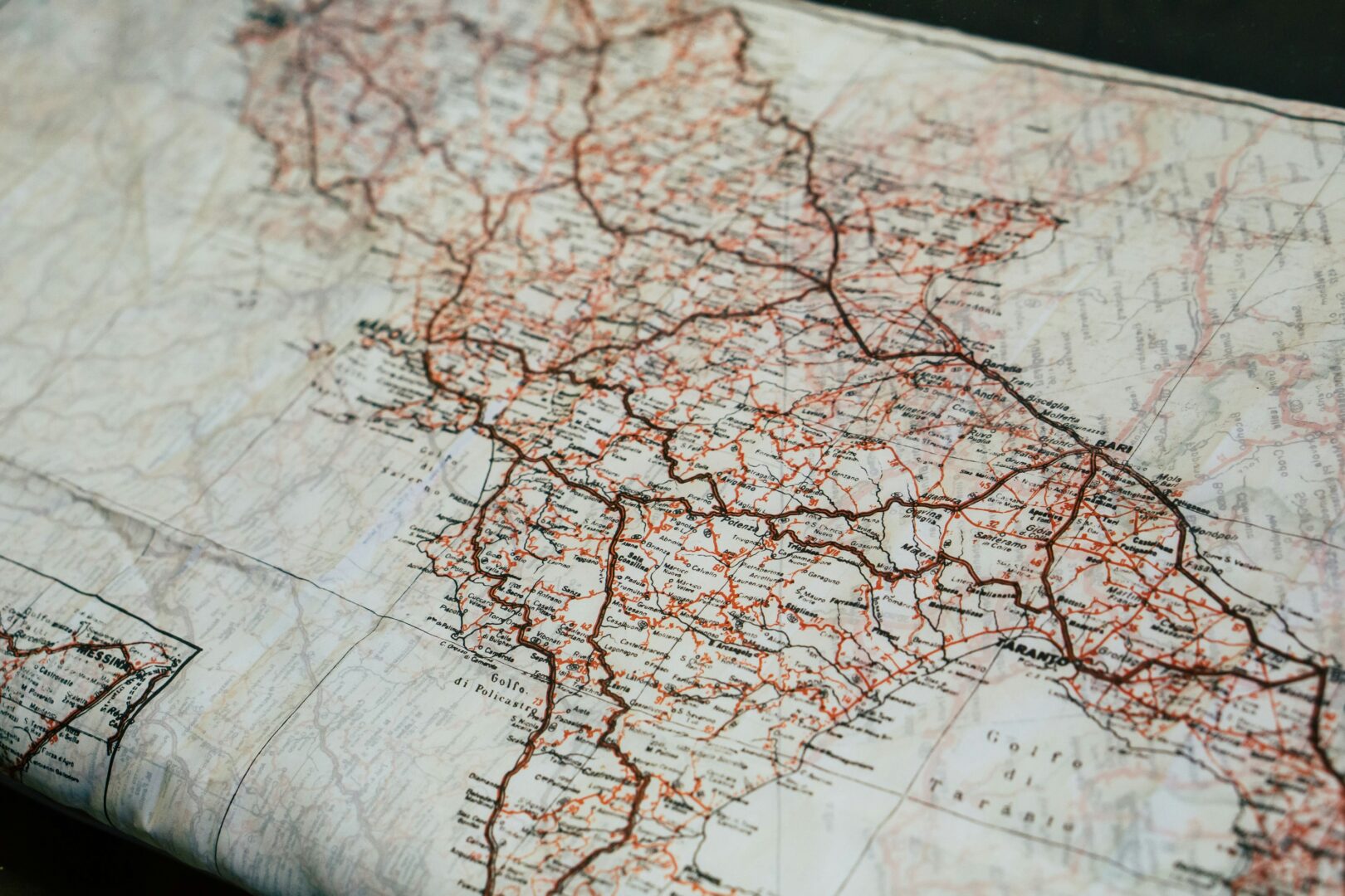 Cultura e diplomazia: l’italiano come lingua di mediazione in territorio straniero