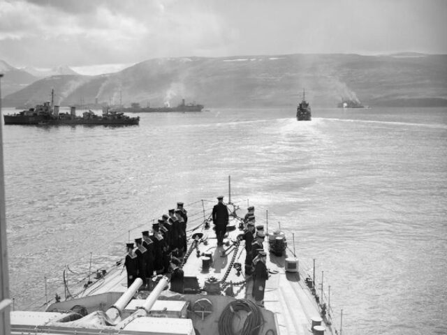 La Global Sumud Flotilla affronta droni e tensioni: paralleli con le guerre mondiali