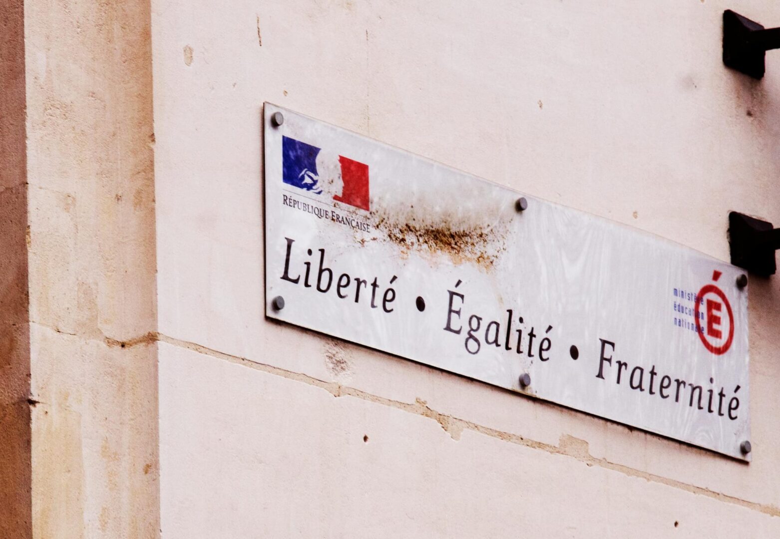 Scopriamo la figura di Olympe de Gouges nel film “Flashback” e nella realtà