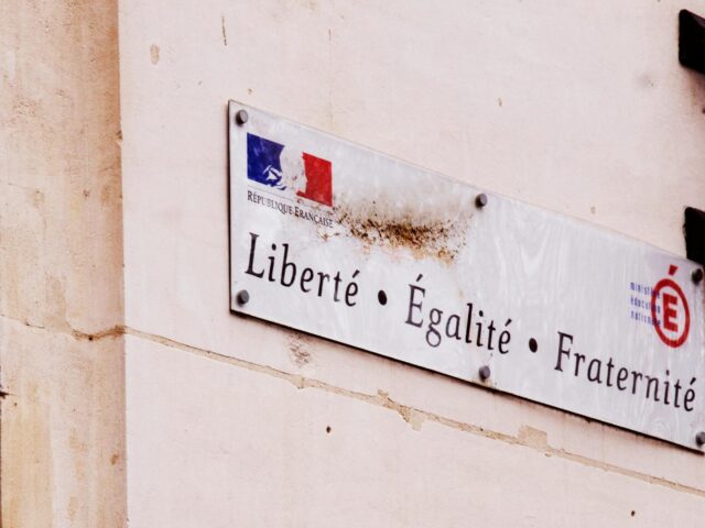 Scopriamo la figura di Olympe de Gouges nel film “Flashback” e nella realtà